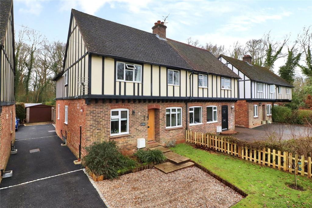 Waterfrets Cottage, Burnt House Lane, Langton Green, Kent, TN3 4 bed