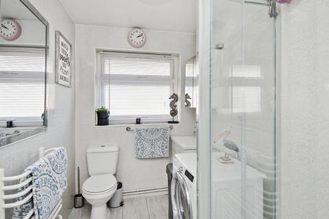 2 Downs View Close, Haxton, Salisbury, SP4 9PS