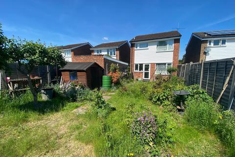 50 Cornfields, Godalming, GU7 3PH