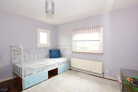 14 Bush Road, Cuxton, Rochester, ME2 1LJ