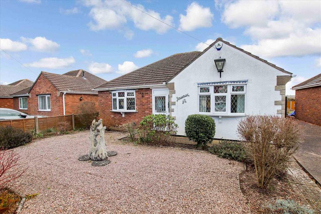 Grange Crescent, Lincoln, North Hykeham 2 bed bungalow for sale £225,000