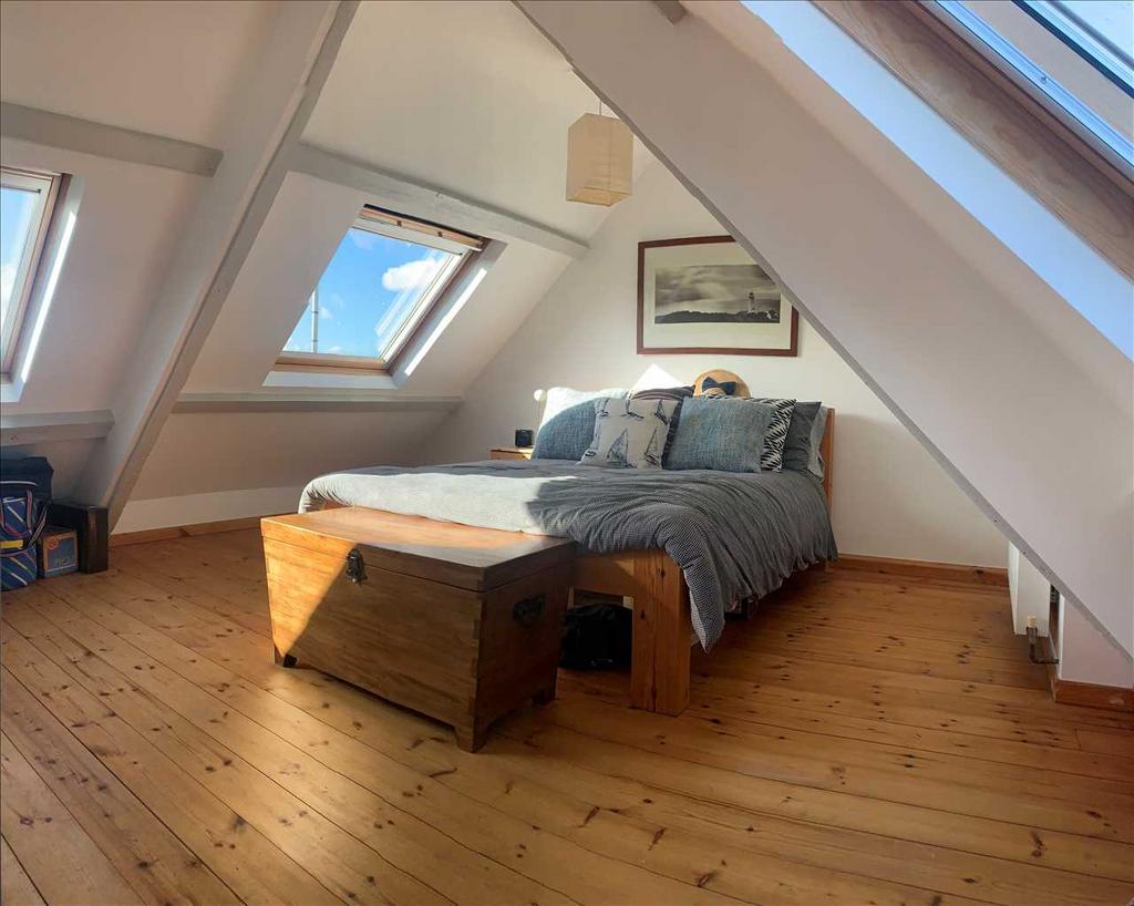 Large bedroom