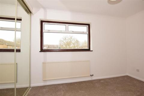 2 Abbots Field, Gravesend, DA12 5JA