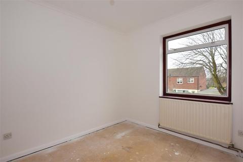 2 Abbots Field, Gravesend, DA12 5JA