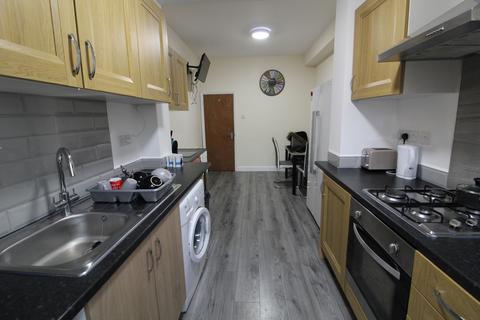 House share to rent, Kenwood Road, Edmonton, N9