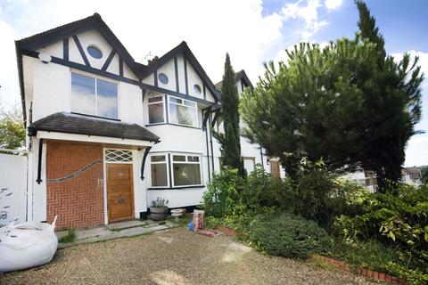 23 Wessex Gardens, London, NW11 9RS