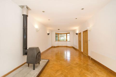 23 Wessex Gardens, London, NW11 9RS