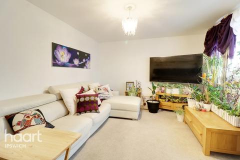 1 Canterbury Close, Ipswich, IP2 9YH
