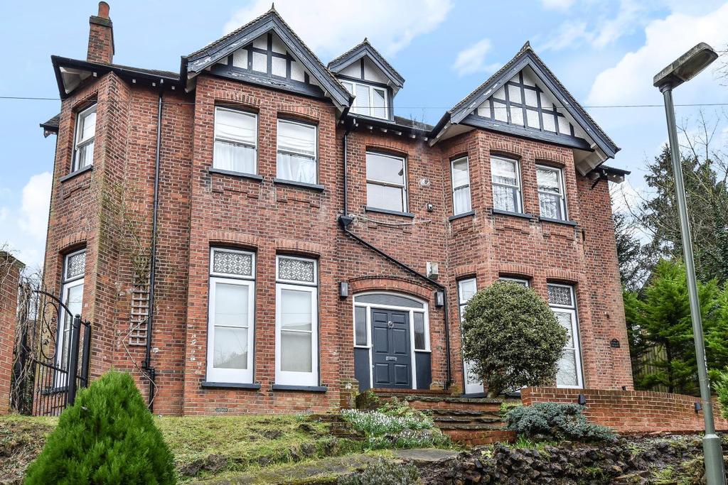 Susan Wood, Chislehurst 2 bed flat £475,000