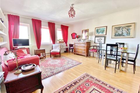 Flat 1, Mill Court, 243 Powder Mill Lane, Twickenham, TW2 6EH
