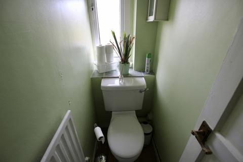 49 Reynolds Court, Romford, RM6 5PJ