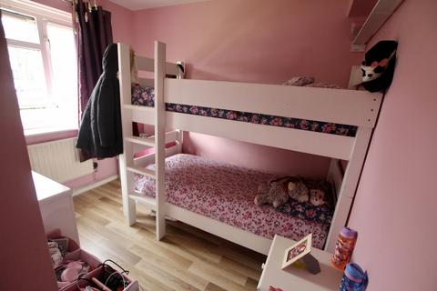 49 Reynolds Court, Romford, RM6 5PJ