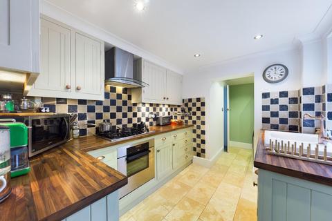 255 Staines Road, Wraysbury, Staines, TW19 5AJ