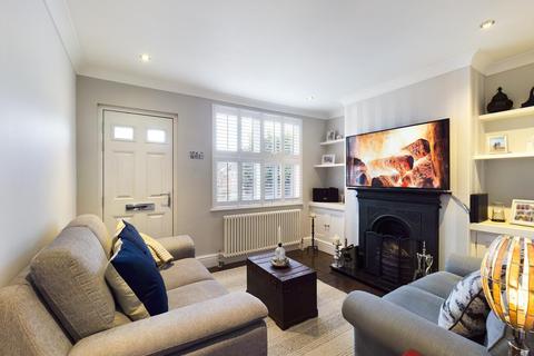 255 Staines Road, Wraysbury, Staines, TW19 5AJ