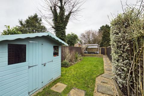 255 Staines Road, Wraysbury, Staines, TW19 5AJ