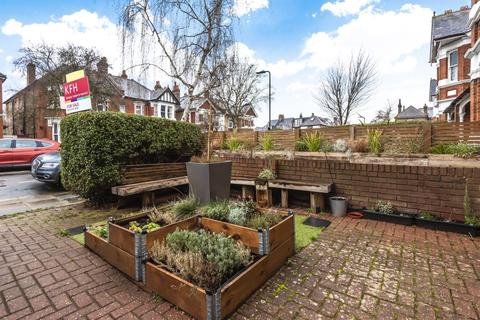 Flat 3, 4 Layer Gardens, London, W3 9PR