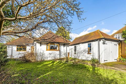 Ypsilanti Cobham Way, East Horsley, Leatherhead, KT24 5BH