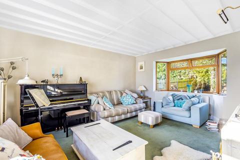 Ypsilanti Cobham Way, East Horsley, Leatherhead, KT24 5BH