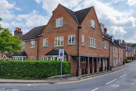 5, Kings Court Roughdown Road, Hemel Hempstead, HP3 9AX