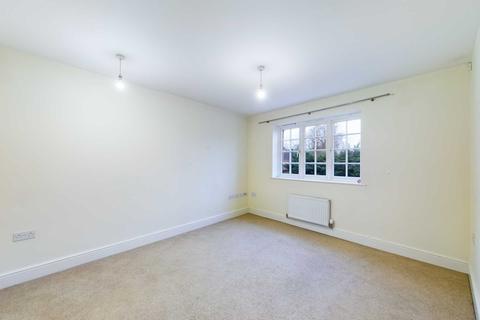 5, Kings Court Roughdown Road, Hemel Hempstead, HP3 9AX