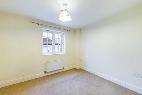 5, Kings Court Roughdown Road, Hemel Hempstead, HP3 9AX