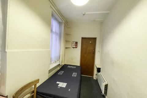 Studio to rent, Sussex Gardens, Paddington, London, London  W2