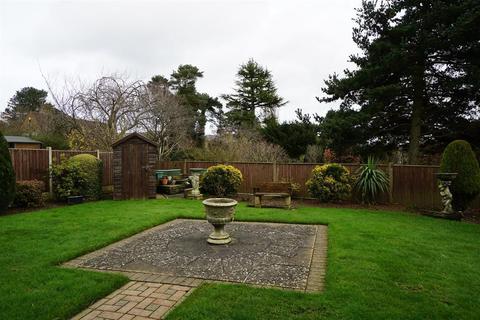 2 Burlington Grove, Sheffield, S17 3PH