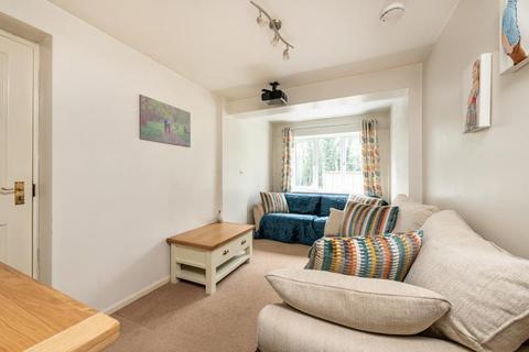 1 Chedworth Drive, Witney, OX28 5FS