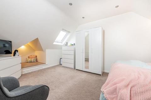 1 Chedworth Drive, Witney, OX28 5FS