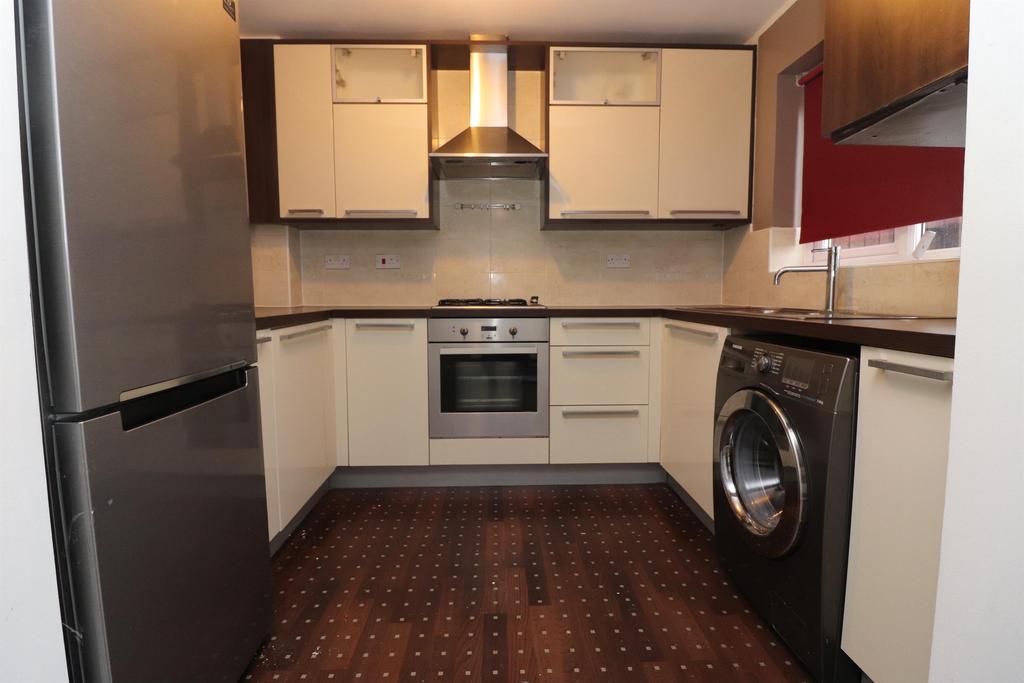 Gifford Way, Darwen, BB3 3BF 3 bed mews £675 pcm (£156 pw)