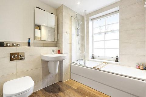 14 Ravenscourt Gardens, London, W6 0TU