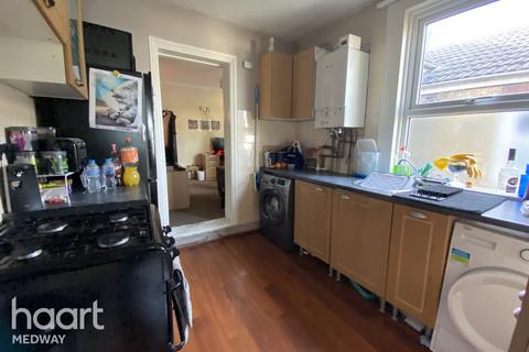 6d Jenner Road, Rochester, ME1 2HE