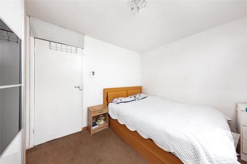 139 Shepherds Close, Romford, RM6 5AJ