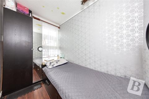 139 Shepherds Close, Romford, RM6 5AJ