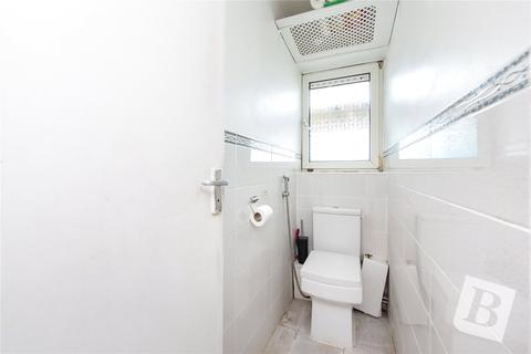 139 Shepherds Close, Romford, RM6 5AJ