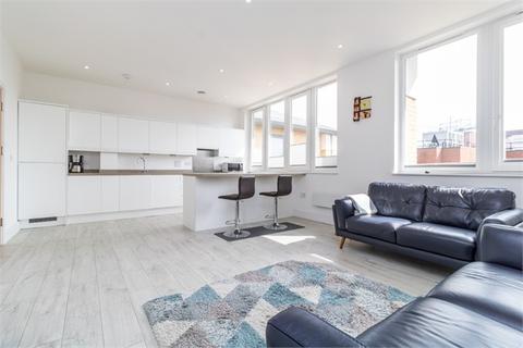 2 bedroom flat for sale - Venture House, 42 London Road, STAINES-UPON-THAMES, Surrey