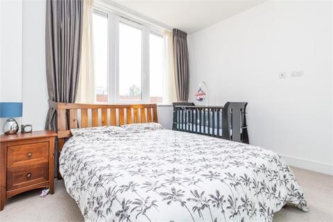 2 bedroom flat for sale - Venture House, 42 London Road, STAINES-UPON-THAMES, Surrey