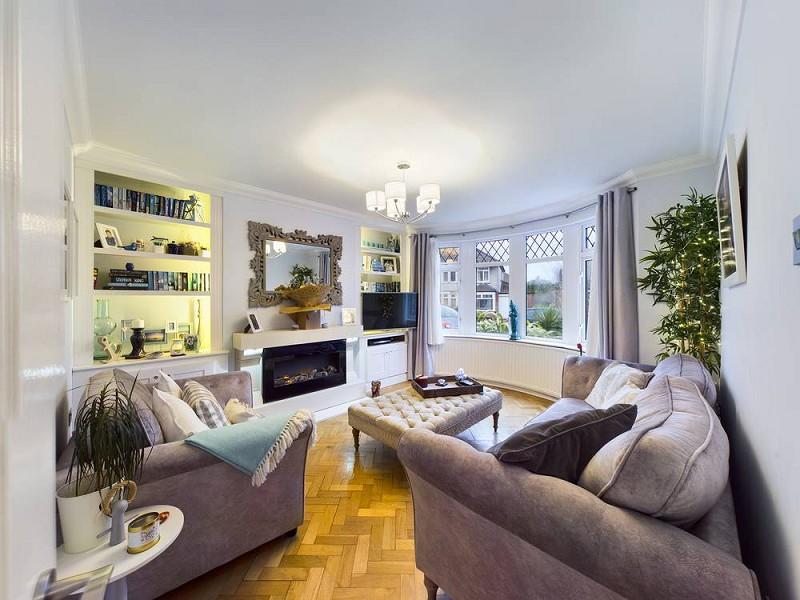 WaunYGroes Road, Birchgrove, Cardiff. CF14 4SX 3 bed semidetached