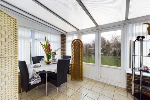 25 Mulberry Avenue, Staines-upon-thames, TW19 7SF