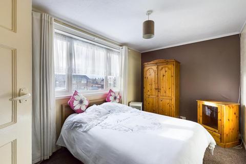 25 Mulberry Avenue, Staines-upon-thames, TW19 7SF