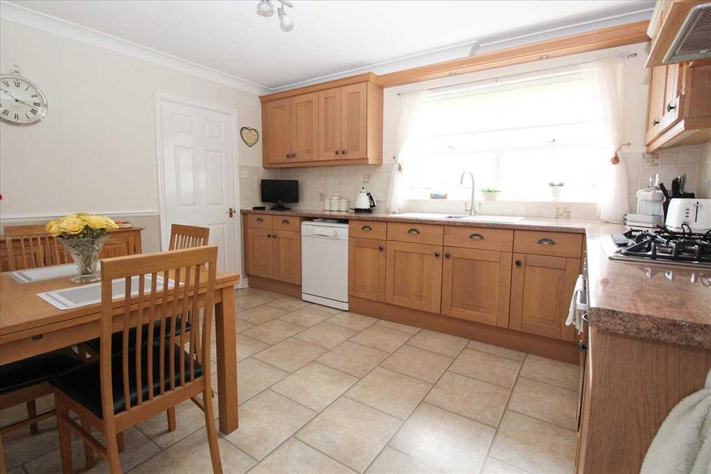Kitchen /