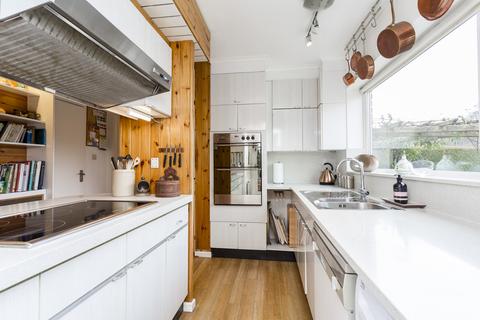 57 Chieveley Drive, Tunbridge Wells, TN2 5HQ