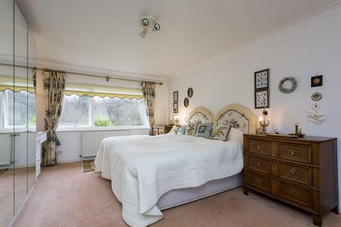 57 Chieveley Drive, Tunbridge Wells, TN2 5HQ