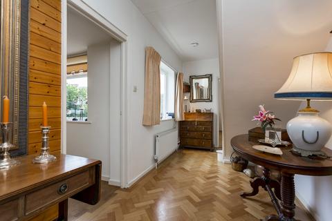 57 Chieveley Drive, Tunbridge Wells, TN2 5HQ