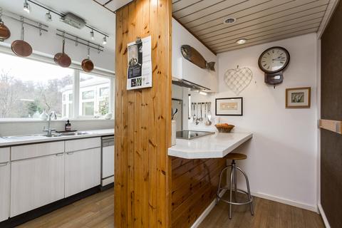 57 Chieveley Drive, Tunbridge Wells, TN2 5HQ