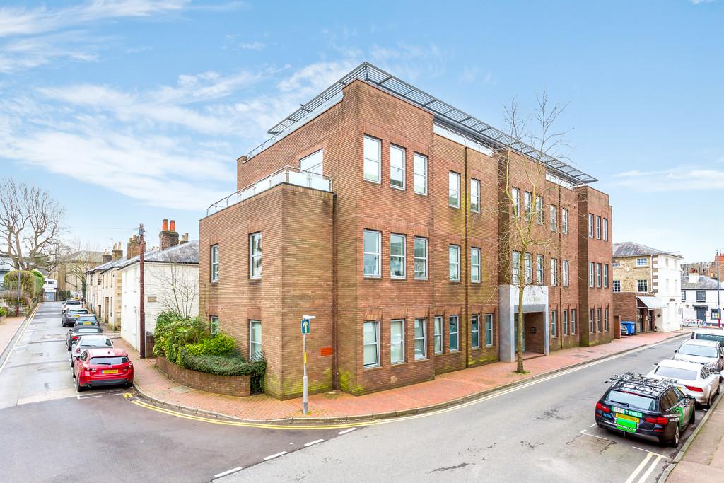 Calverley Street, Tunbridge Wells 2 bed apartment for sale £375,000