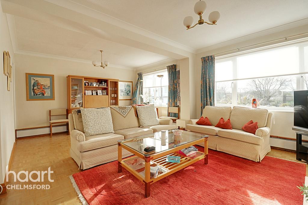 Hill View Road, Chelmsford 3 bed semidetached house £450,000
