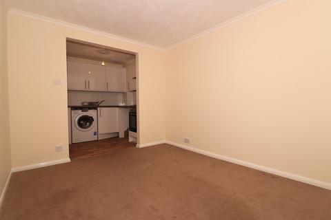 1 bedroom apartment to rent, Streatfield Road, HEATHFIELD