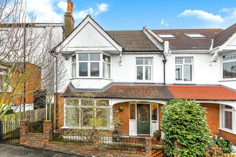 14 Milestone Road, London, SE19 2LL