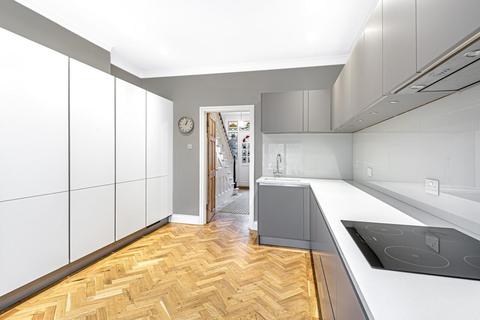 14 Milestone Road, London, SE19 2LL